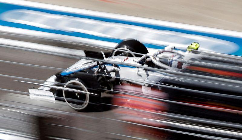 Imagen de archivo del Williams de Nicholas Lafiti en acción durante las prácticas del Gran Premio de Rusia de Fórmula Uno, disputado en el circuito de Sochi. 25 septiembre 2020. REUTERS/Maxim Shemetov/Pool