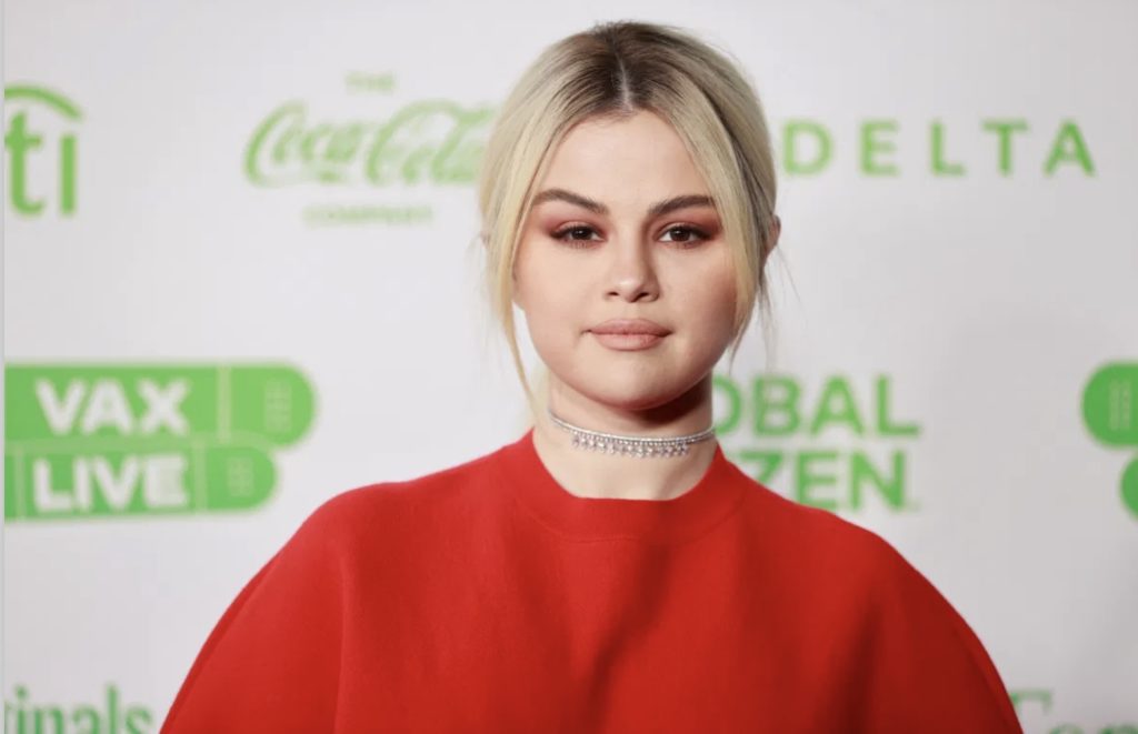 Selena Gomez contra los “conspiradores antivacuna” del covid-19